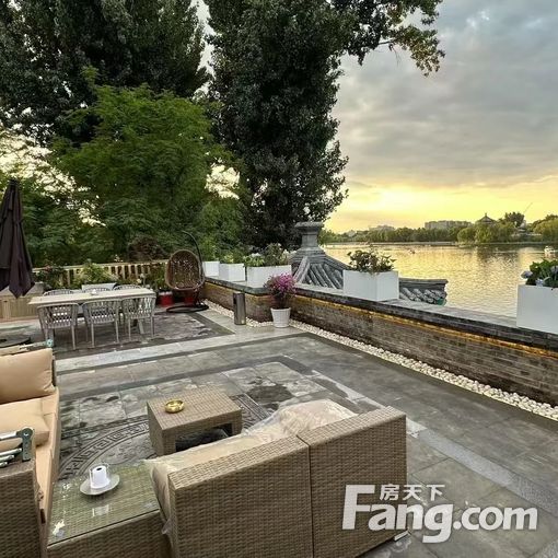 什刹海 少有海景房 楼台临海四合院