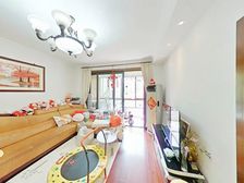 新出电梯大三房,两卫,满五V一,清清爽爽,621号双D铁