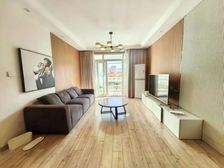 徐家汇中海物业豪宅丨赠豪华装修丨带固定车位丨三开间朝南丨诚售