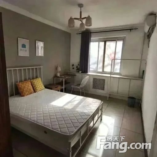 合租 二七剧场三居 全是单身女生 看房方便 只要上班人士