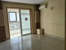 53万!!急售兴河湾 大三室洋房115平带储藏室 有钥匙