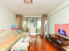 交通方便,十一号线几百米!!