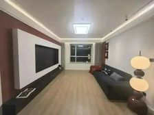 嘉诚东郡 精装修 三室 79.8万 带家具 小高层全天采光