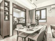 保利珑玥公馆 钟落潭地铁口 双南北朝向 中间楼层 送物业