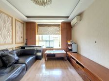 送20平露台,书包房,房龄2000年,一梯两户,闹中取静