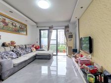 金地格林小城 地铁口三房 户型通透 采光通风好