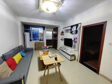 小区位于黄花园轻轨站边,出行方便,楼下就是校园,