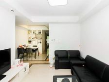 阳光城愉景湾,新出好房,房东急M,门口就九六广场,真PY啊