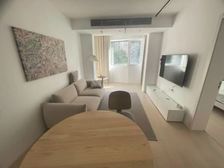 徐汇滨江 一梯2户 南北通透大2房 徐汇滨江紧邻地铁