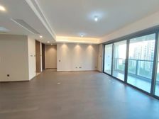 双卫生间 产权清晰 购物方便 停车方便 交通便捷 带电梯