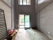 诚心出售,看房方便,毛坯房出售,户型周正