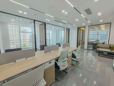 免中介費!业主直租全新写字楼精装办公室,位置优越,停车方便