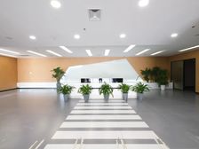 5/15号线300米 层高五米 精装修 350公斤承重朝阳