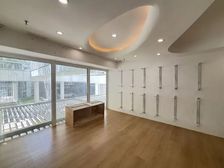 下沉广场出租!带卫生间!适合酒吧 品 猫咖等 国贸建外