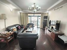 金色港湾公寓 满五 购物方便 医疗配套成熟 双卫格局