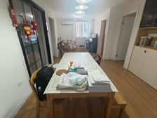 科普大厦 三室一厅 210万元出售 拎包入住