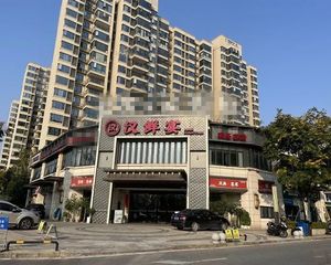 年租金28万拐角二楼出售,餐饮租约!年底回款,开发商急售!