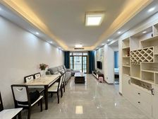 急售 住家精装改三房保持好 配套成熟 近商圈公园轻轨 可议价