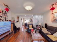 闵行春申南向三房 满五简装中层住宅