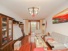 中间楼层 飞机户型 3室两厅两卫