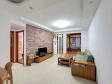 玫瑰次新小区3房,带50平大露台,9成新,使用达100平