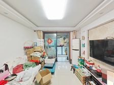 业主置换心圆东苑 川沙地铁2号线三房精装自住 小区中间位置