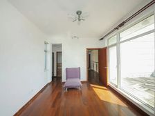 新出复试, 位置,南临天鹅湖,视野空旷,沐浴阳光,满眼绿色