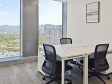 信州区 新新广场 雷格斯直租价格可谈!3人间一价全包,可注册