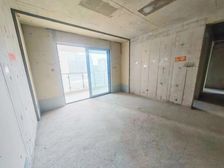 地铁口 出价就谈 中间楼层 两梯两户