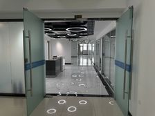 物业直租丨700平办公丨三面朝向丨2.5元全含丨可以分割