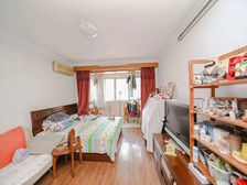 新出龙州小区2室1厅,一梯两户,房东诚心出售