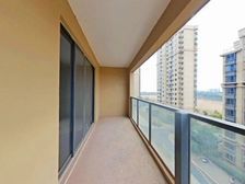 九龙湖电梯洋房四房,下楼就是地铁,环境优美安静