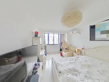 一梯三户+双南南北通户型+婚房精装修+能接受6楼包您满意