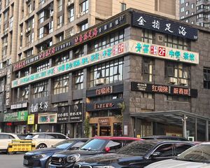 年租35万!河西王府井品牌茶楼,正地铁口,拐角展示面!