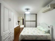 电梯已成,新出1房!送全新精装,位置安静,送一个固定车位!