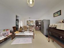 “周转急卖”海晴居中间楼层 南向 位置安静 装修保养好