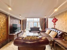 渝北区 中央美地 四房 240万