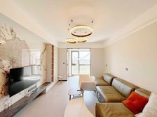 东区WGY旁 龙之梦东苑精装修南北通透三房带车位 急售随时看