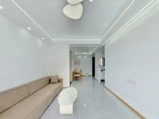 石湖华城全新装修两房朝南 未住人 中间楼层 采光好 地铁口