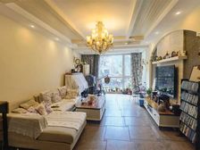 244万急售价可谈三室一楼带院子卡纳意乡,买房不收取费