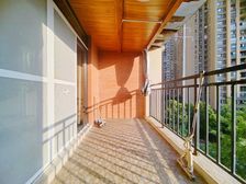 洋房门口就在旁边双轻轨还送车位来电就卖哟