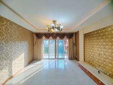 洋房门口就在旁边双轻轨还送车位来电就卖哟