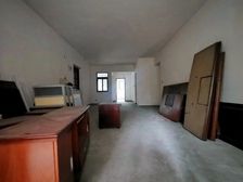 北站旁边,轻轨门口,清水洋房,急售,交通方便