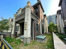 真 实朋友房子!大社区端头位别墅 大花园 空间大 鼎峰国汇山