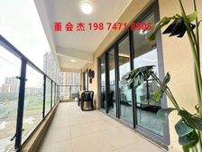 业主现在80万卖 房子在楼上,横厅大四房看河景,珠江四季悦城