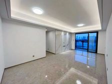 万象府 3室2厅2卫 精装修 采光好 高楼层 随时可以看房