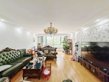 新出,洋房,大4居,精装,520万,带车位,地下室,急售