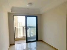 近地铁 高楼层视野无遮挡 产权清晰 有电梯 车位充足