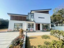 臻藏!因工作调动回国急 环河而居花园800平 横向面宽20