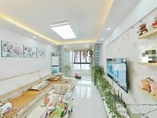 西实验看过来 吾悦旁 中间楼层 满五税少 看房随时 随心装修